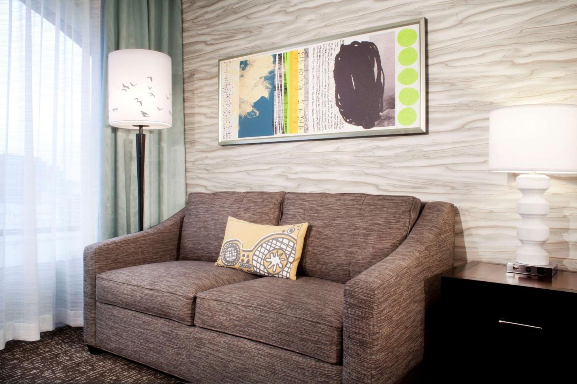 Hilton Garden Downtown 3*