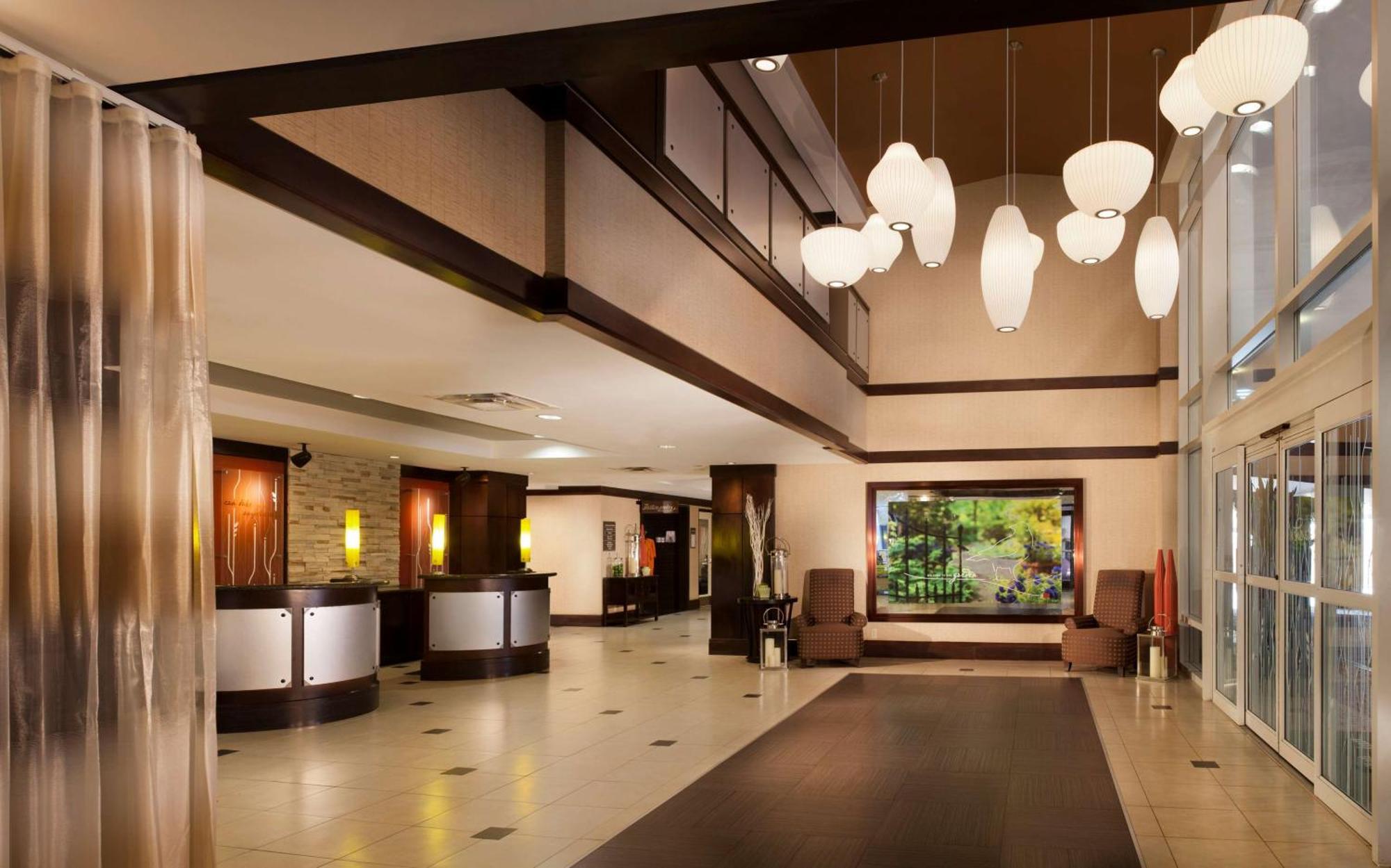 Hotel Hilton Garden Downtown 3*